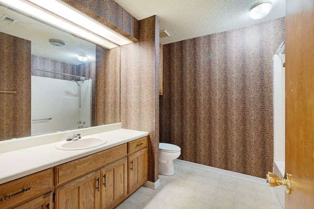 525 Medalist Street, Paris, TX 75460