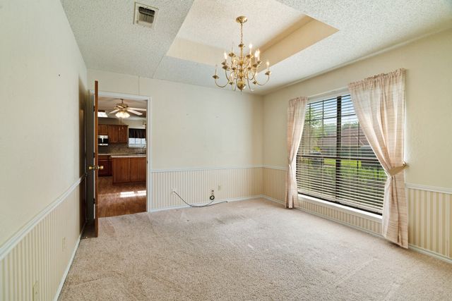 525 Medalist Street, Paris, TX 75460