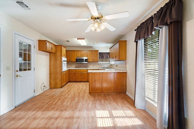 525 Medalist Street, Paris, TX 75460