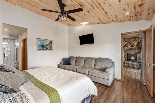 2321 QUARTER HORSE Trail, Overgaard, AZ 85933