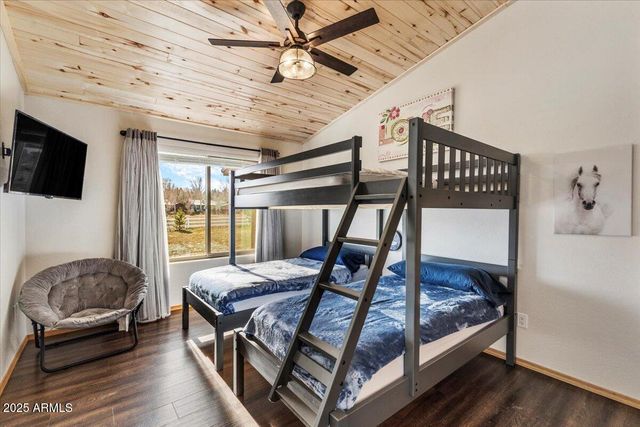 2321 QUARTER HORSE Trail, Overgaard, AZ 85933