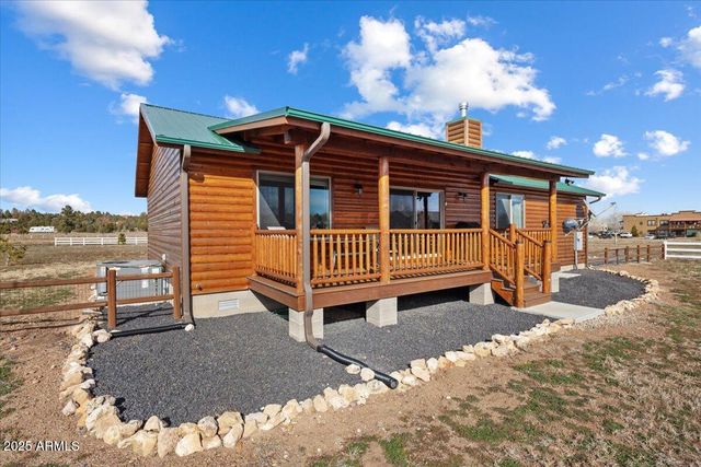 2321 QUARTER HORSE Trail, Overgaard, AZ 85933