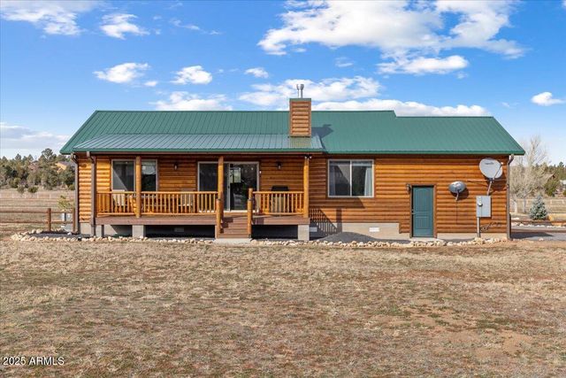 2321 QUARTER HORSE Trail, Overgaard, AZ 85933