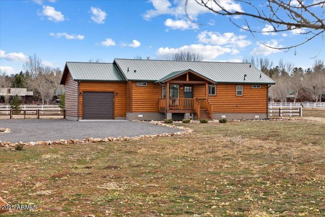 2321 QUARTER HORSE Trail, Overgaard, AZ 85933