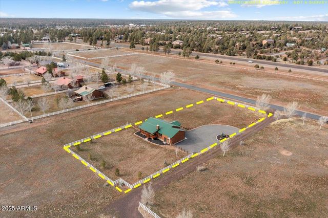 2321 QUARTER HORSE Trail, Overgaard, AZ 85933