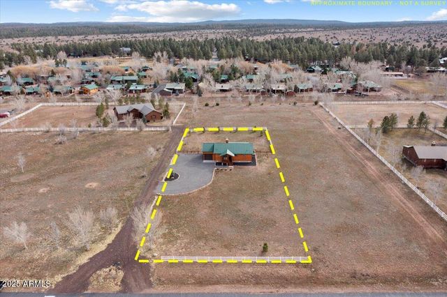 2321 QUARTER HORSE Trail, Overgaard, AZ 85933