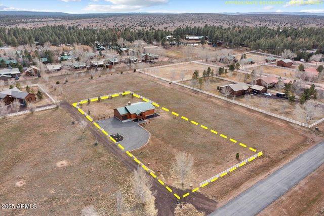 2321 QUARTER HORSE Trail, Overgaard, AZ 85933