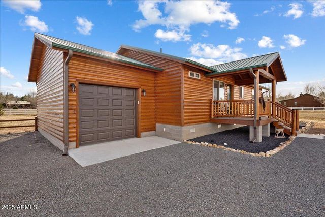 2321 QUARTER HORSE Trail, Overgaard, AZ 85933