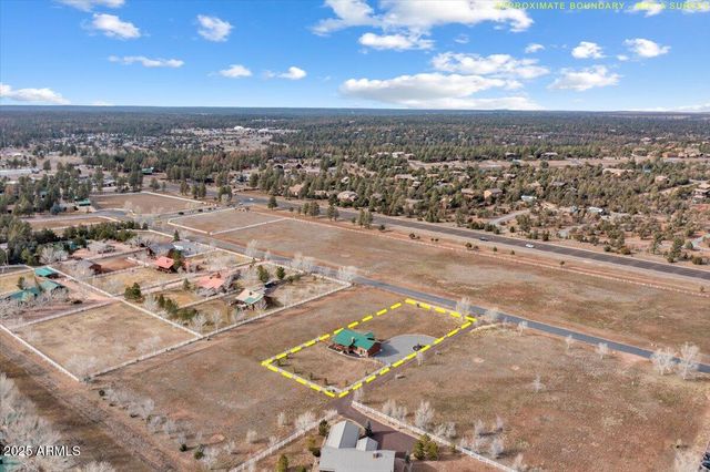 2321 QUARTER HORSE Trail, Overgaard, AZ 85933