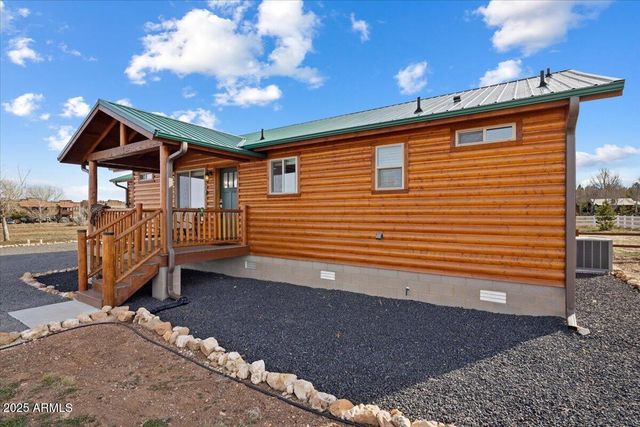2321 QUARTER HORSE Trail, Overgaard, AZ 85933