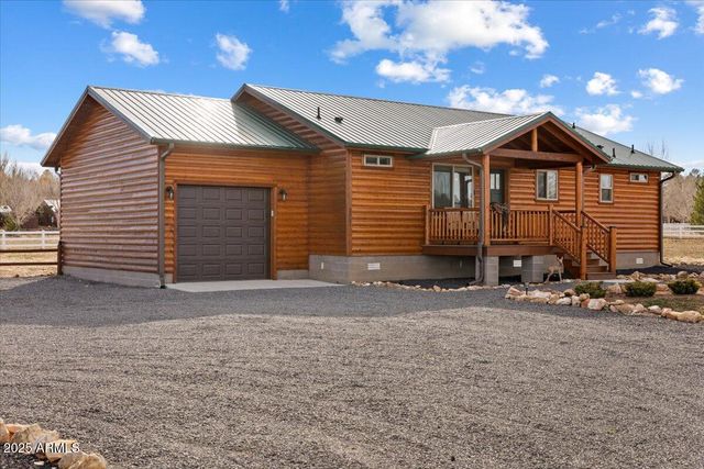 2321 QUARTER HORSE Trail, Overgaard, AZ 85933