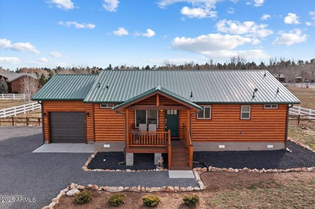 2321 QUARTER HORSE Trail, Overgaard, AZ 85933