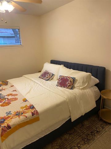 2414 S 5th ST A, Austin, TX 78704