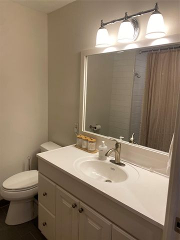 2414 S 5th ST A, Austin, TX 78704