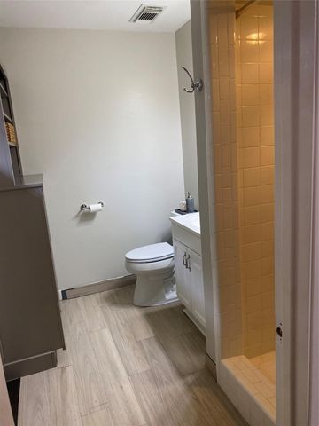 2414 S 5th ST A, Austin, TX 78704