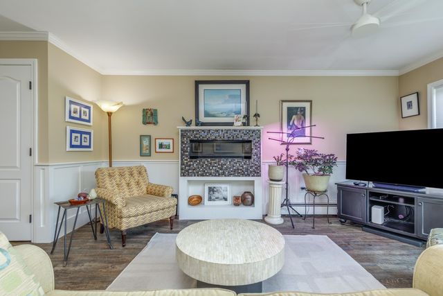 388 Western Ave Unit B2, Henniker, NH 03242