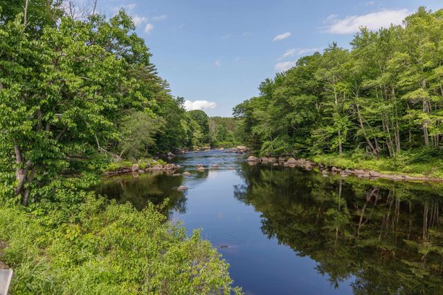 388 Western Ave Unit B2, Henniker, NH 03242