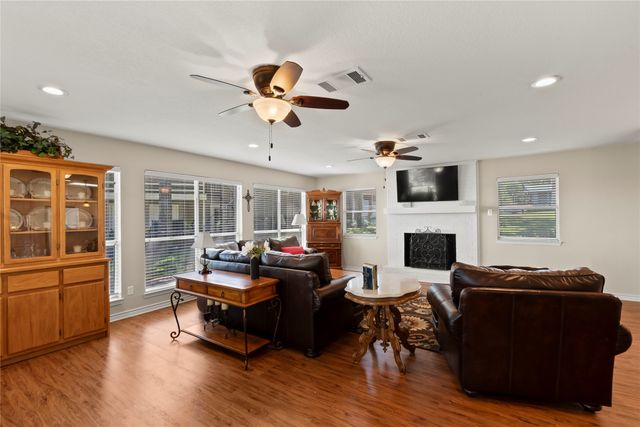 1820 Bounty View Drive, Tool, TX 75143