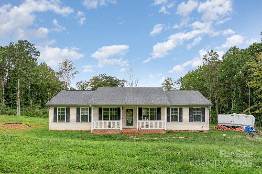 1905 Dallas Stanley Highway, Stanley, NC 28164