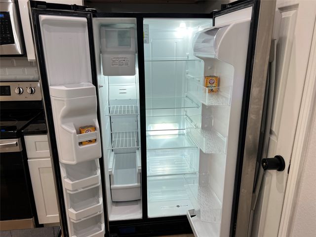 319 W Page Avenue, Dallas, TX 75208