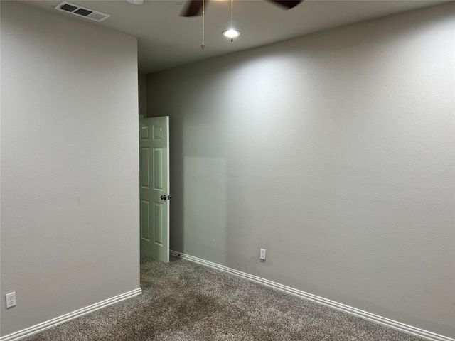 319 W Page Avenue, Dallas, TX 75208