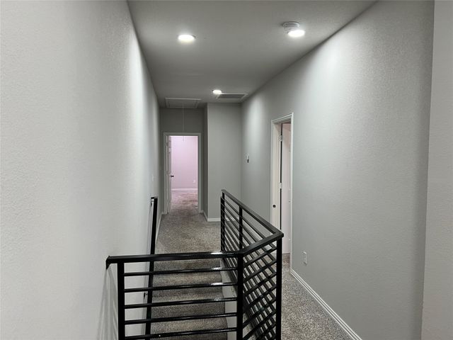 319 W Page Avenue, Dallas, TX 75208