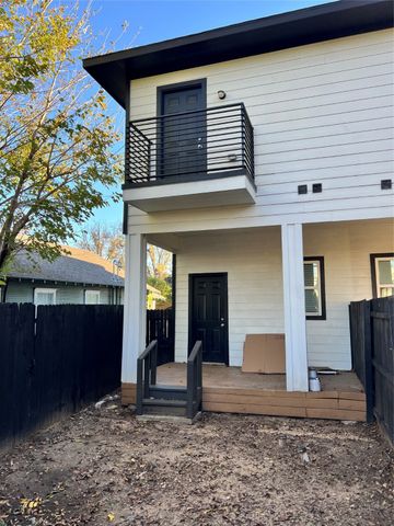 319 W Page Avenue, Dallas, TX 75208