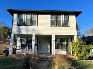 319 W Page Avenue, Dallas, TX 75208