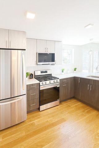 98 Prescott St 2a, Boston, MA 02128