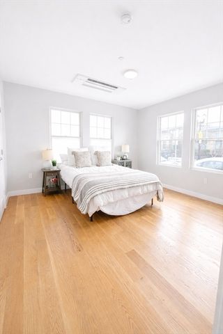 98 Prescott St 2a, Boston, MA 02128