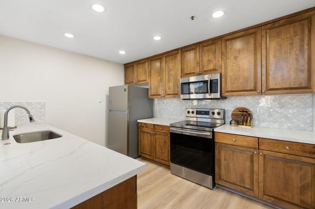 11260 N 92ND Street 2102, Scottsdale, AZ 85260