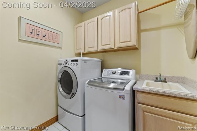 11245 Britney Lane, White Lake, MI 48386