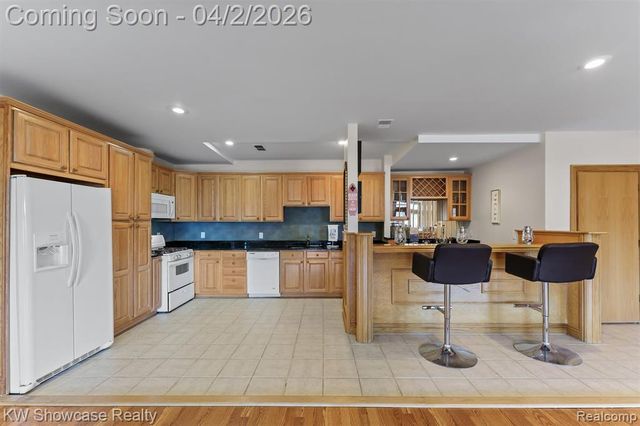 11245 Britney Lane, White Lake, MI 48386