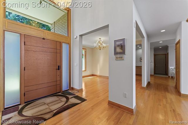 11245 Britney Lane, White Lake, MI 48386