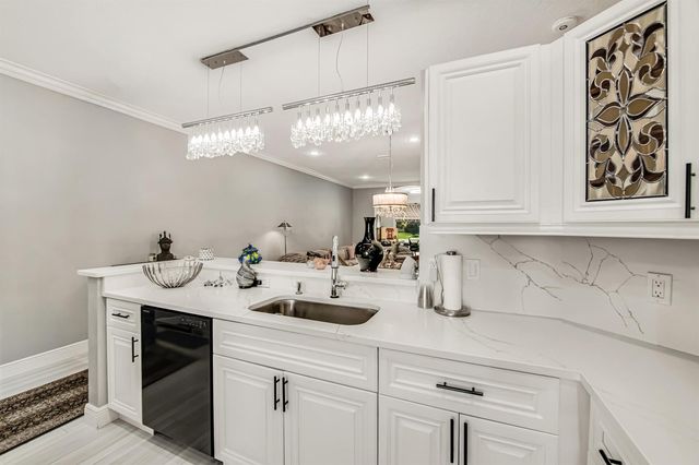 9636 Crescent View Drive N, Boynton Beach, FL 33437