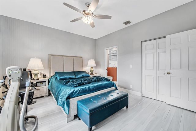 9636 Crescent View Drive N, Boynton Beach, FL 33437