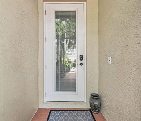 9636 Crescent View Drive N, Boynton Beach, FL 33437