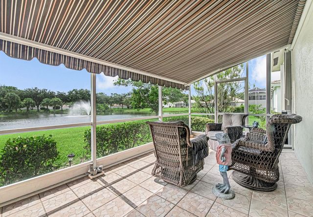 9636 Crescent View Drive N, Boynton Beach, FL 33437