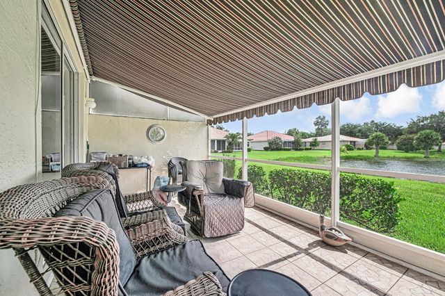 9636 Crescent View Drive N, Boynton Beach, FL 33437