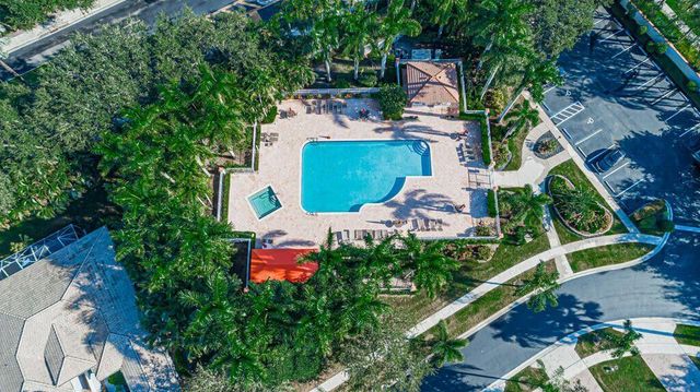 9636 Crescent View Drive N, Boynton Beach, FL 33437
