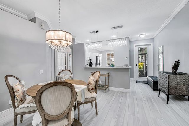 9636 Crescent View Drive N, Boynton Beach, FL 33437