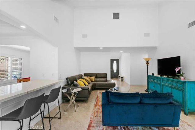 28820 Calabria, Agoura Hills, CA 91301