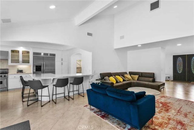 28820 Calabria, Agoura Hills, CA 91301
