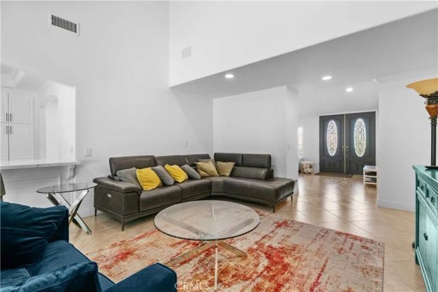 28820 Calabria, Agoura Hills, CA 91301
