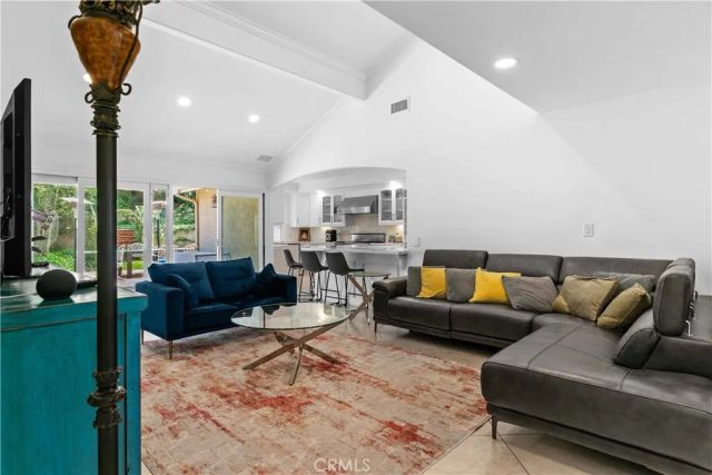 28820 Calabria, Agoura Hills, CA 91301