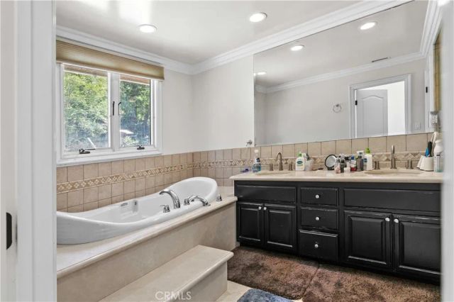 28820 Calabria, Agoura Hills, CA 91301