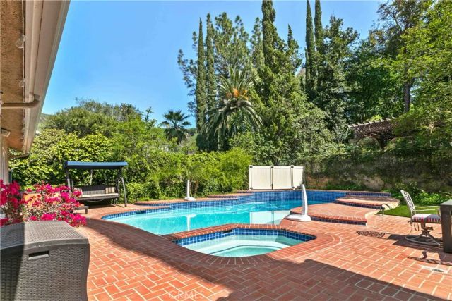 28820 Calabria, Agoura Hills, CA 91301