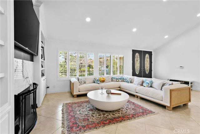 28820 Calabria, Agoura Hills, CA 91301
