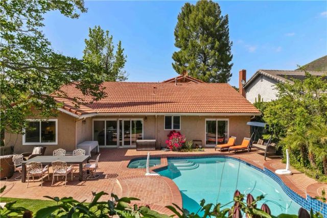 28820 Calabria, Agoura Hills, CA 91301