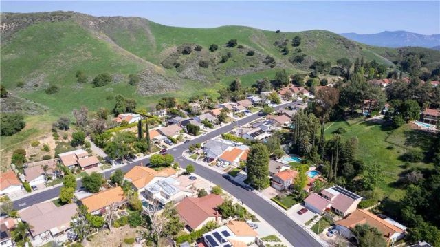 28820 Calabria, Agoura Hills, CA 91301